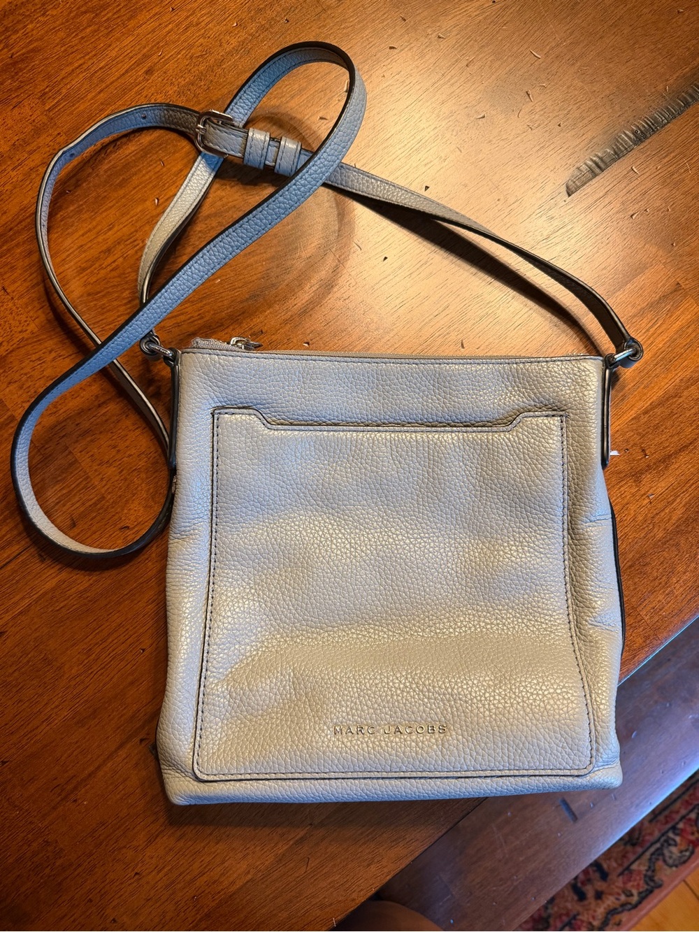 Marc Jacobs EUC Pebbled Leather Crossbody in Light Grey